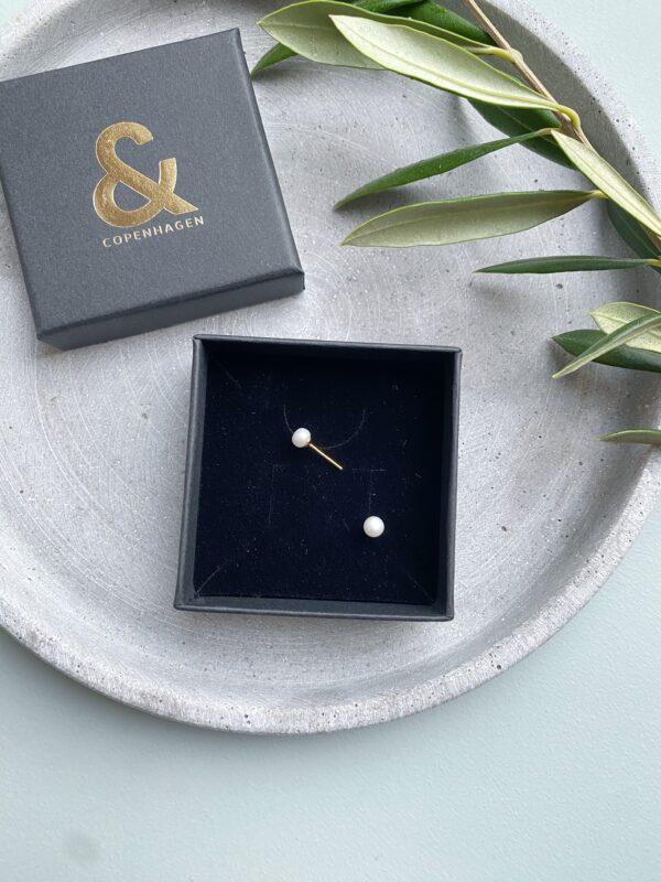 pearl-studs-andcopenhagen